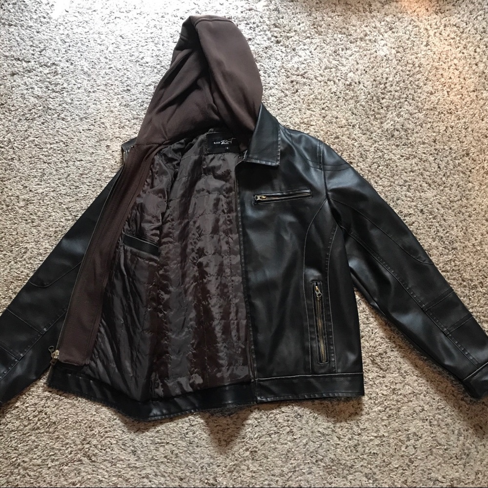 Stylish Men's Jacket with removable hood